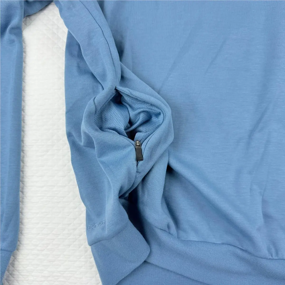 Nike clothing - Blue (UPC: 197601027250) 4