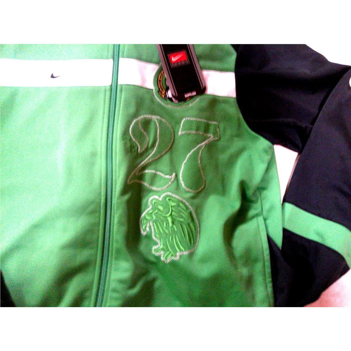 Nike clothing - Green and Black 1