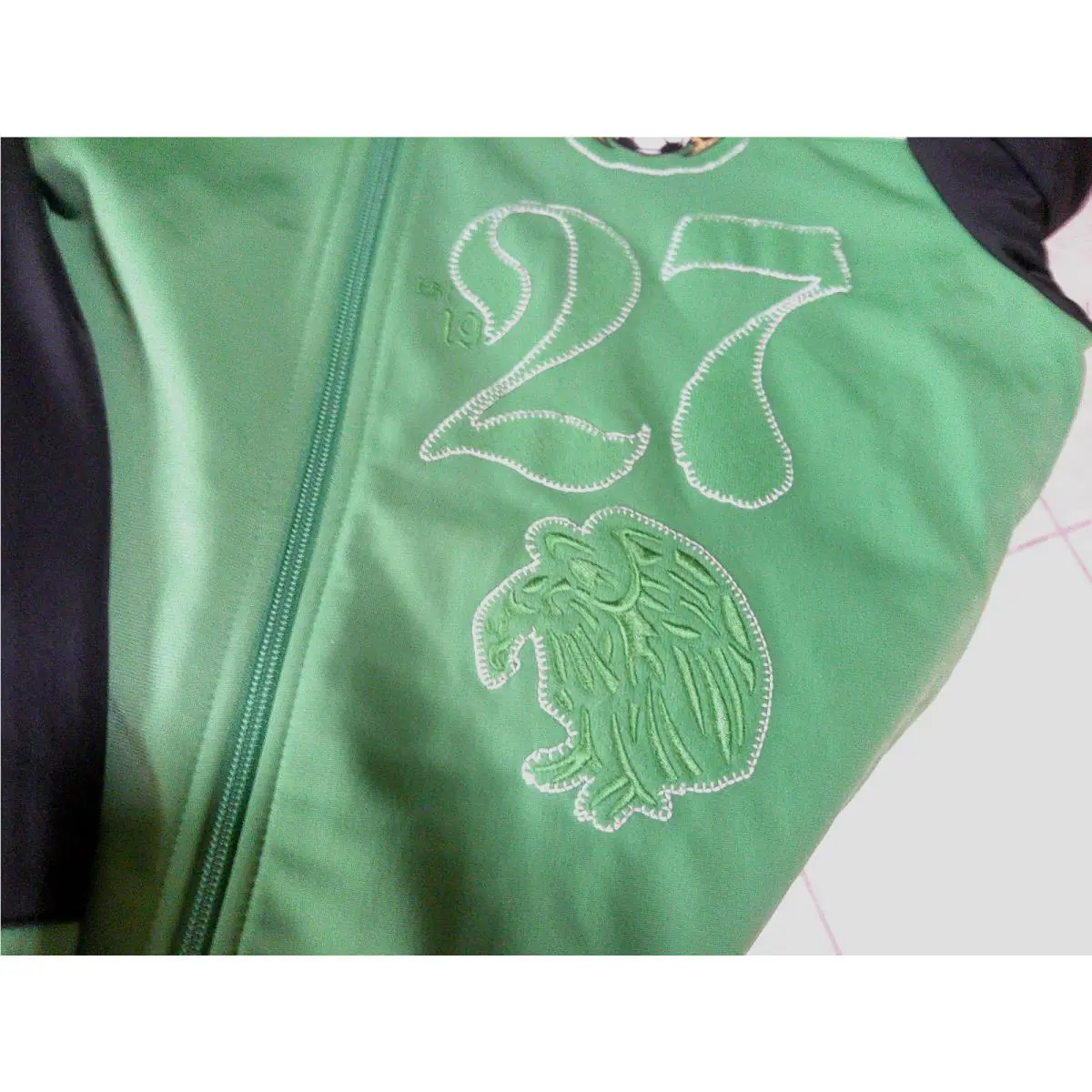 Nike clothing - Green and Black 5
