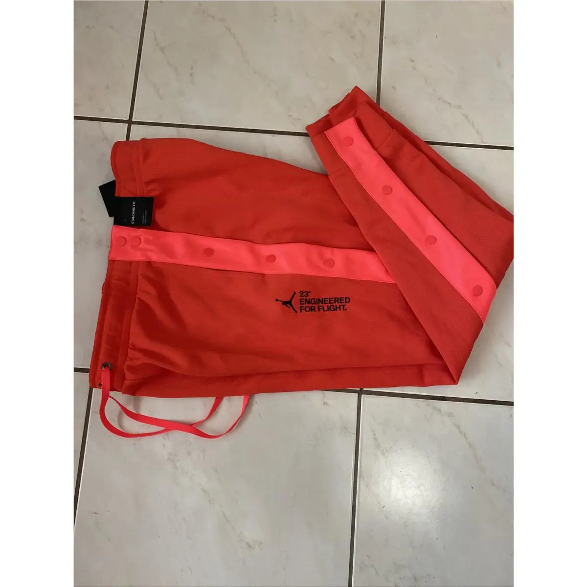 Nike clothing - SATIN OVERLAYS (UPC: 0191888692705) 0