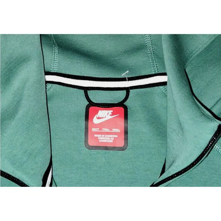 Nike clothing - Green (UPC: 197593320322) 2