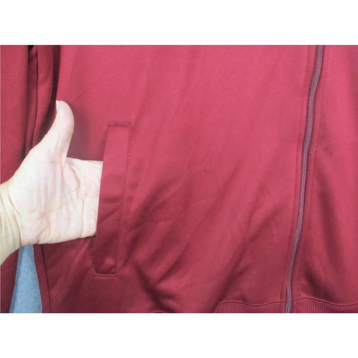 Nike clothing - NA - Red (UPC: 887227513410) 3
