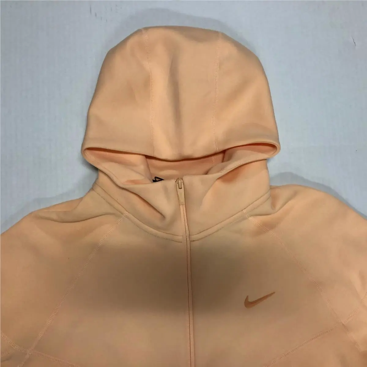 Nike clothing - Ice Peach (UPC: 197601434140) 0