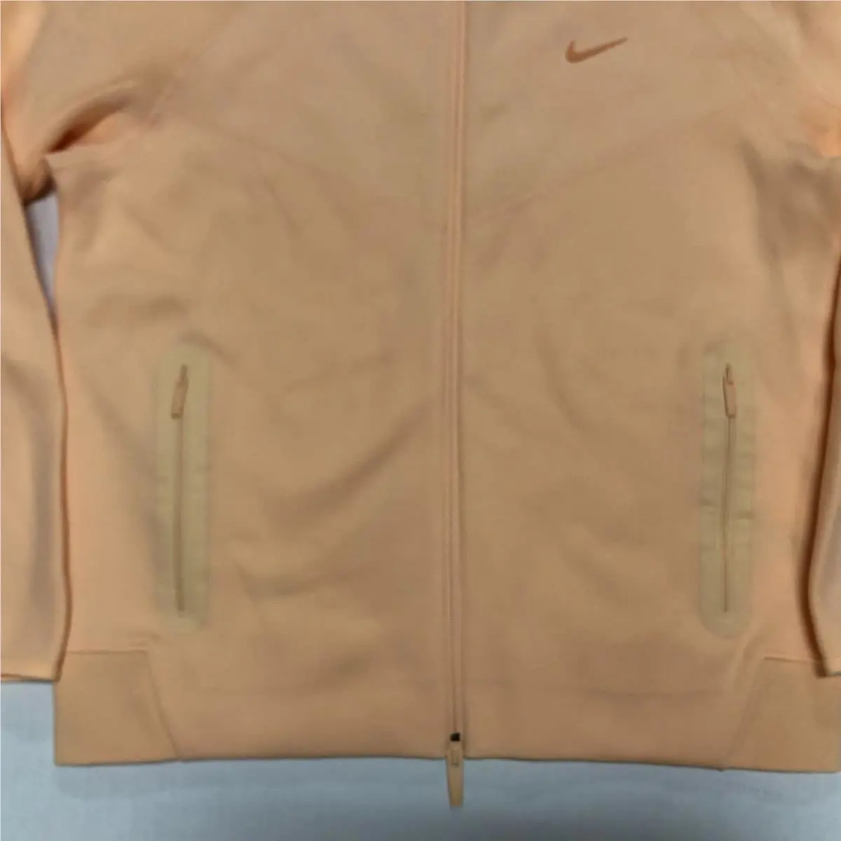 Nike clothing - Ice Peach (UPC: 197601434140) 1