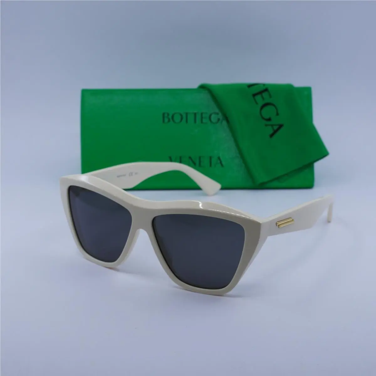 Bottega Veneta BV1092S 003 Ivory/grey 58-12-140 Sunglasses