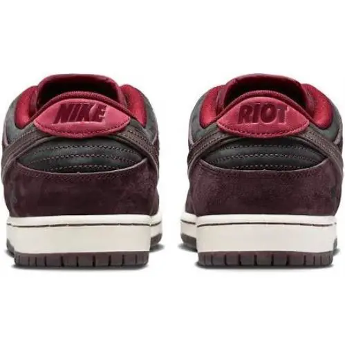 Nike shoes - Nike SB Dunk - Dunk - Burgundy 1