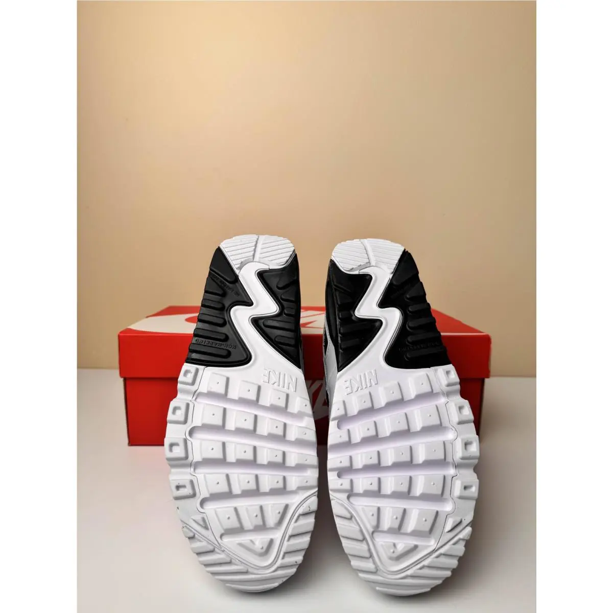 Nike shoes - Nike Air Max 90 Essential - 833412-104 - White 10