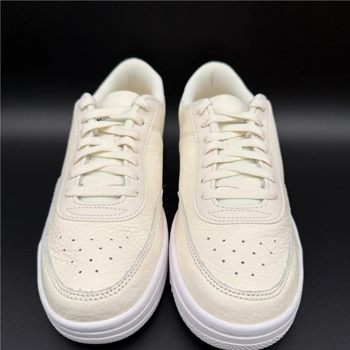 Nike shoes - Nike Court Vintage - Court Vintage - CW1067-101 - Ivory, Manufacturer: Pale Ivory/Aura/Washed Coral 9