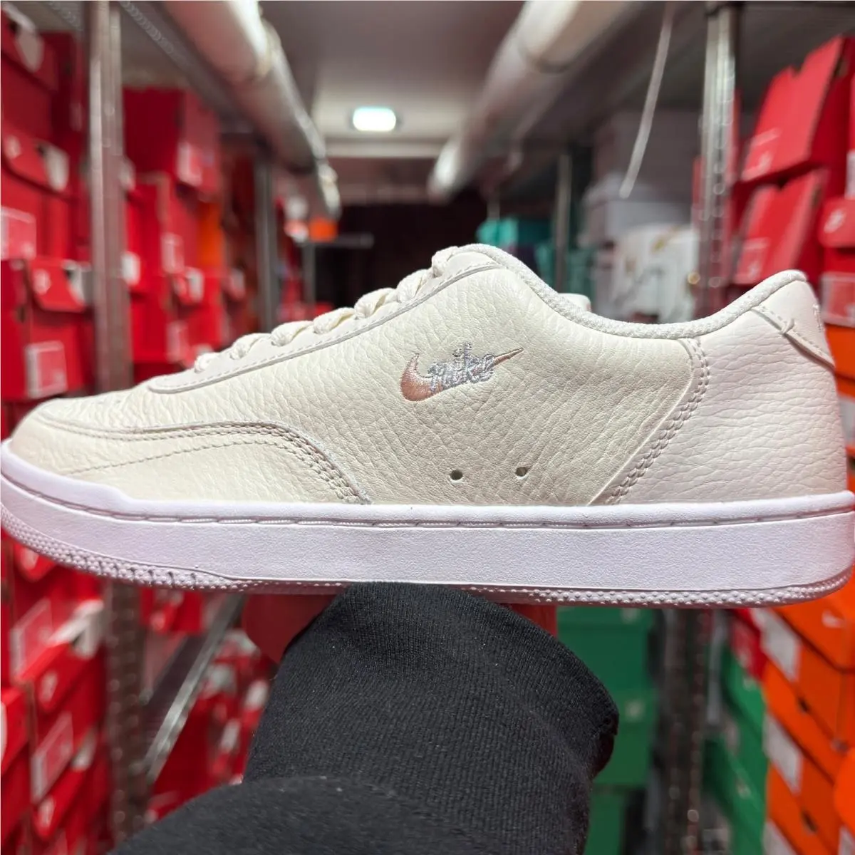 Nike shoes - Nike Court Vintage - Court Vintage - CW1067-101 - Ivory, Manufacturer: Pale Ivory/Aura/Washed Coral 14