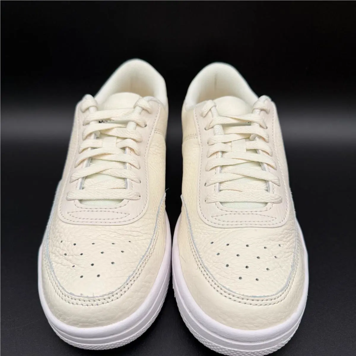 Nike shoes - Nike Court Vintage - Court Vintage - CW1067-101 - Ivory, Manufacturer: Pale Ivory/Aura/Washed Coral 9