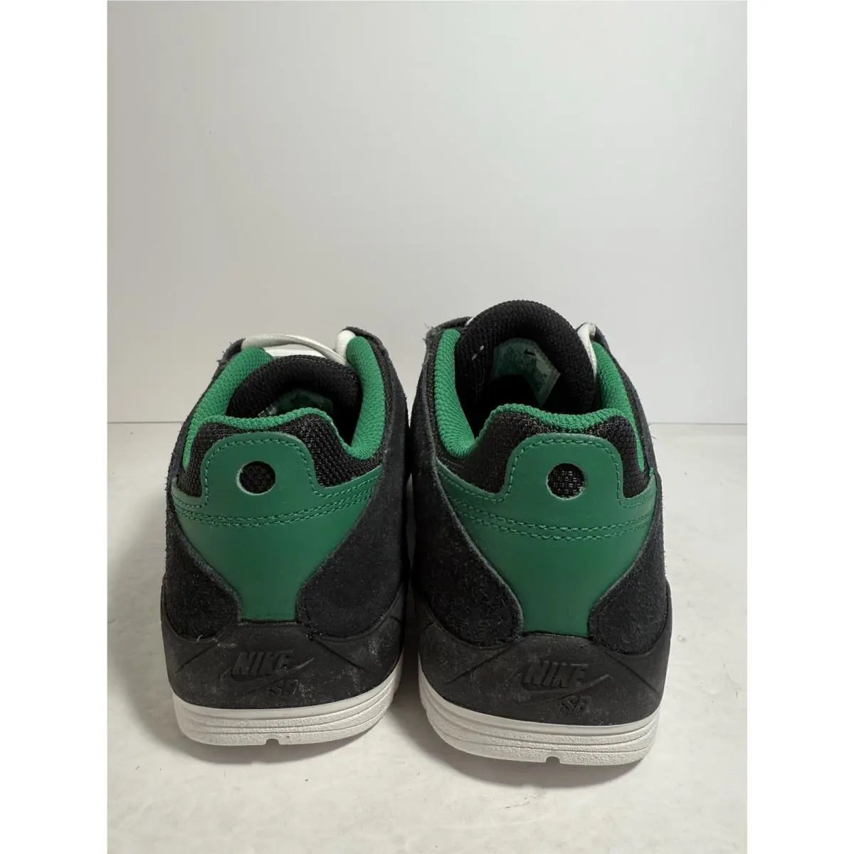 Nike shoes - Nike Vertebrae - Vertebrae - FD4691-003 - Black/Green 3