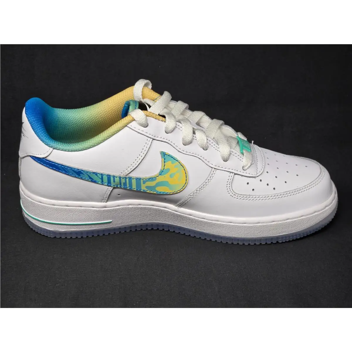 Nike shoes - Nike Air Force 1 LV8 GS - White 14