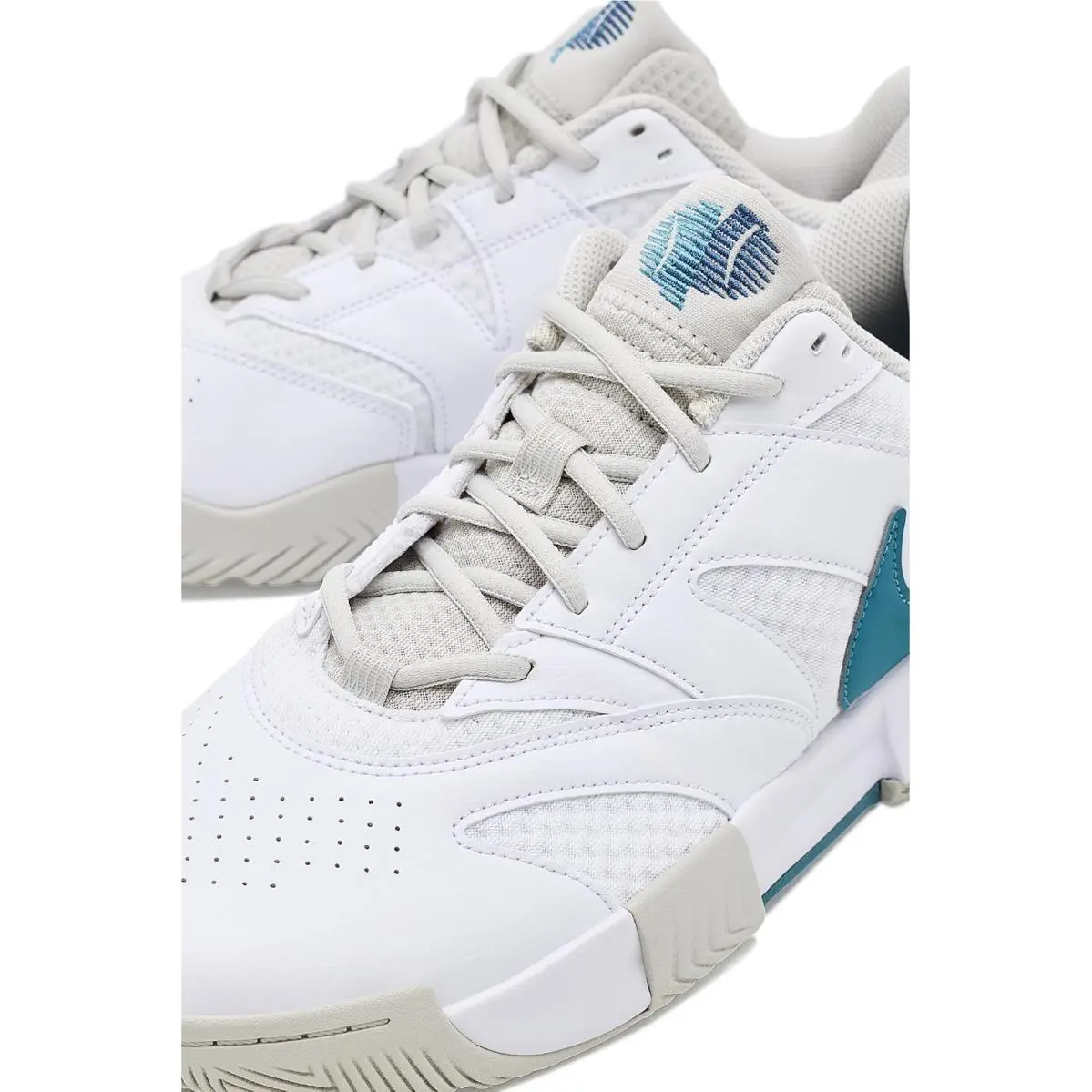 Nike shoes - White/Black/Light Silver/Steam 53