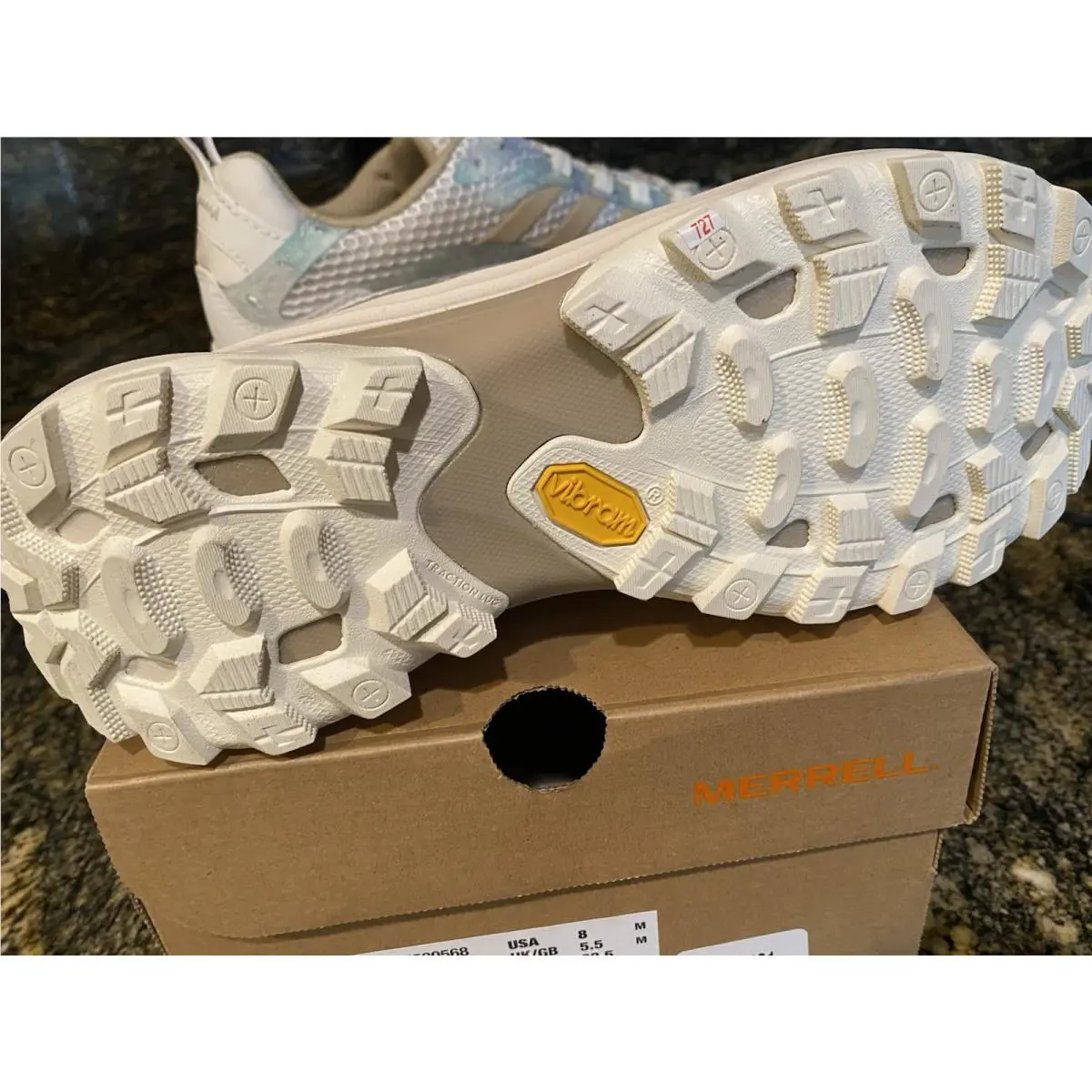 Merrell shoes - Lily White 2
