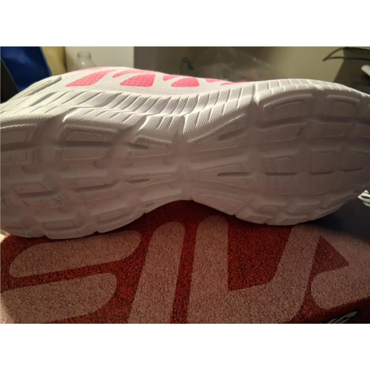 Fila shoes - FILA Memory Fantom 6 - Memory Fantom - White and Pink 3