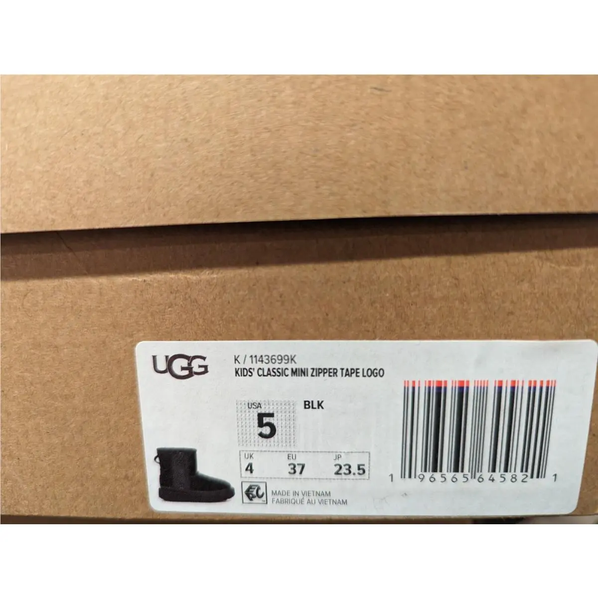 UGG shoes - Blacks (UPC: 888855106159) 5