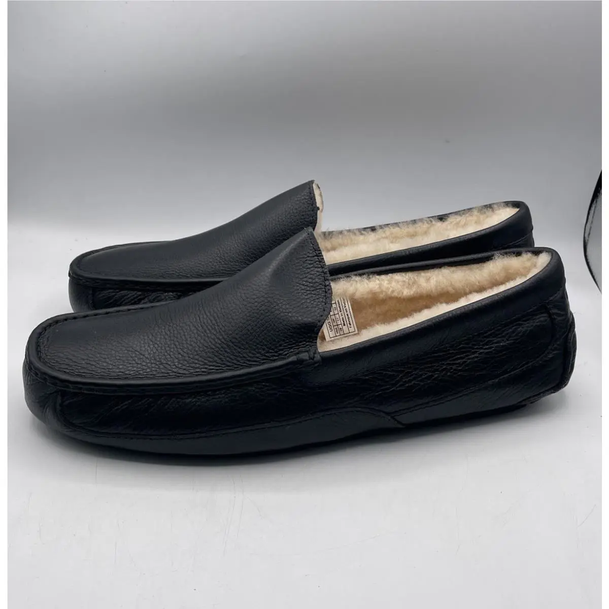 UGG shoes - UGG Ascot - Ascot - Black 1