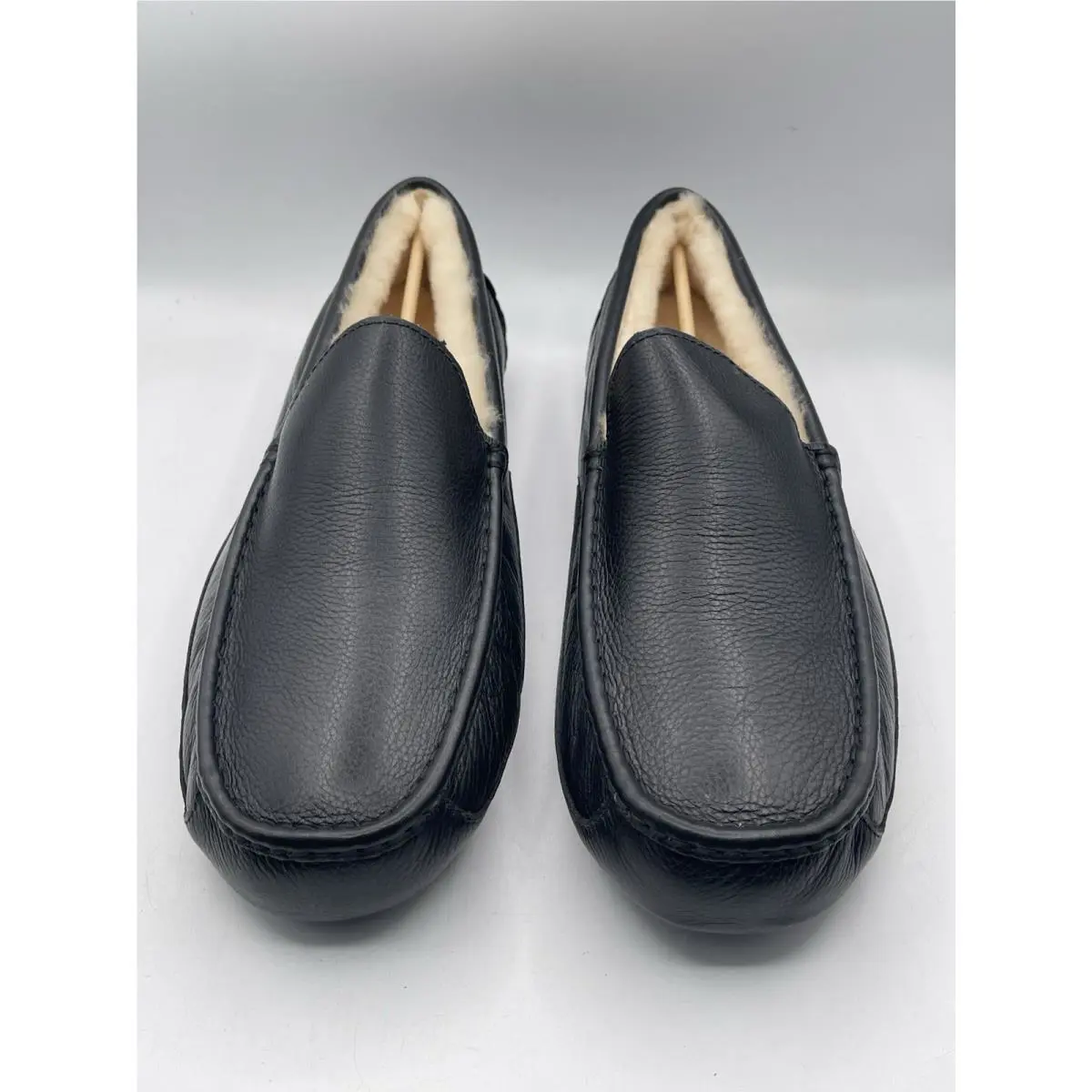 UGG shoes - UGG Ascot - Ascot - Black 2