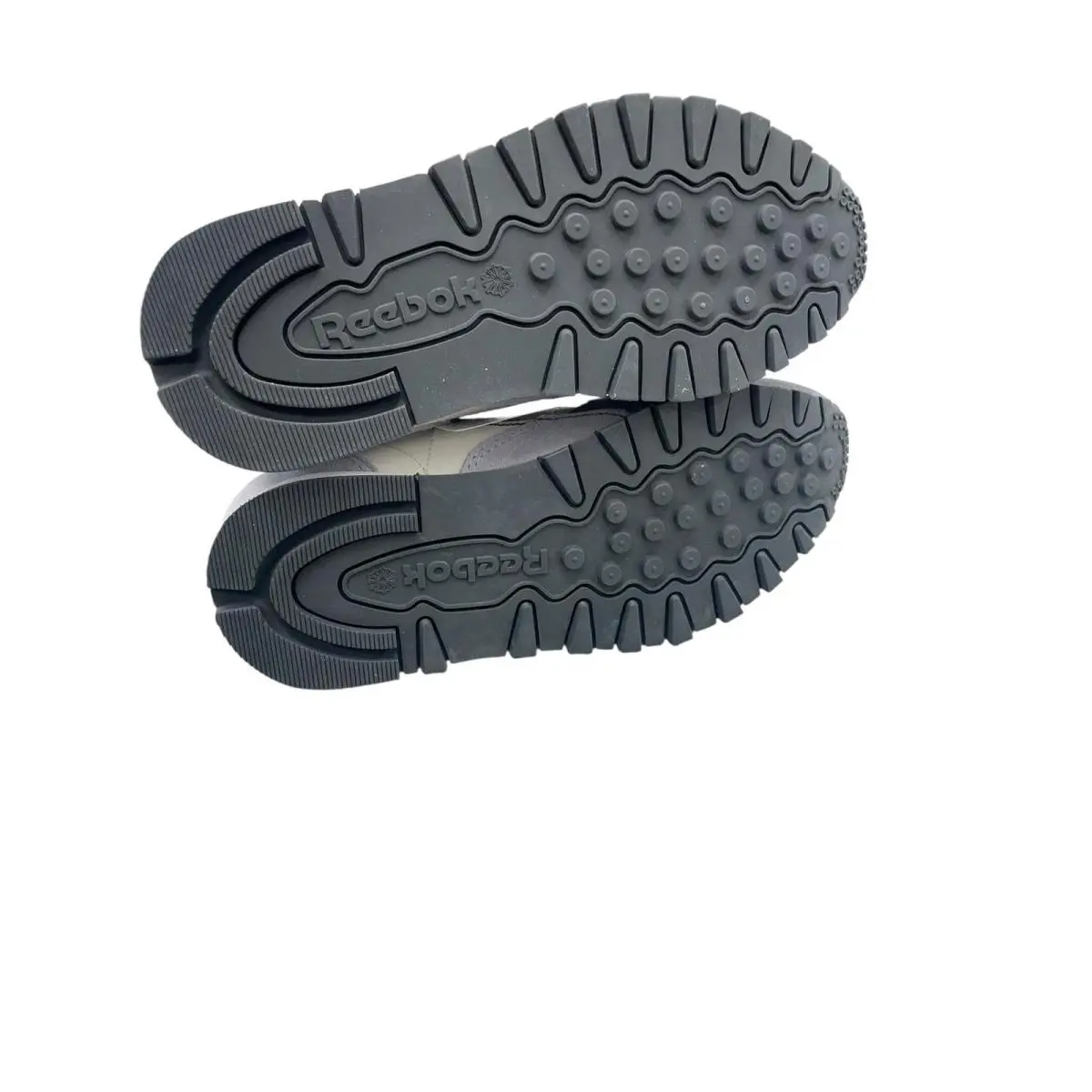 Reebok shoes - Classic Leather - Classic Leather - LLC51 - Cold Grey 5/Cold Grey 2/Chalk (UPC: 195740867232) 0