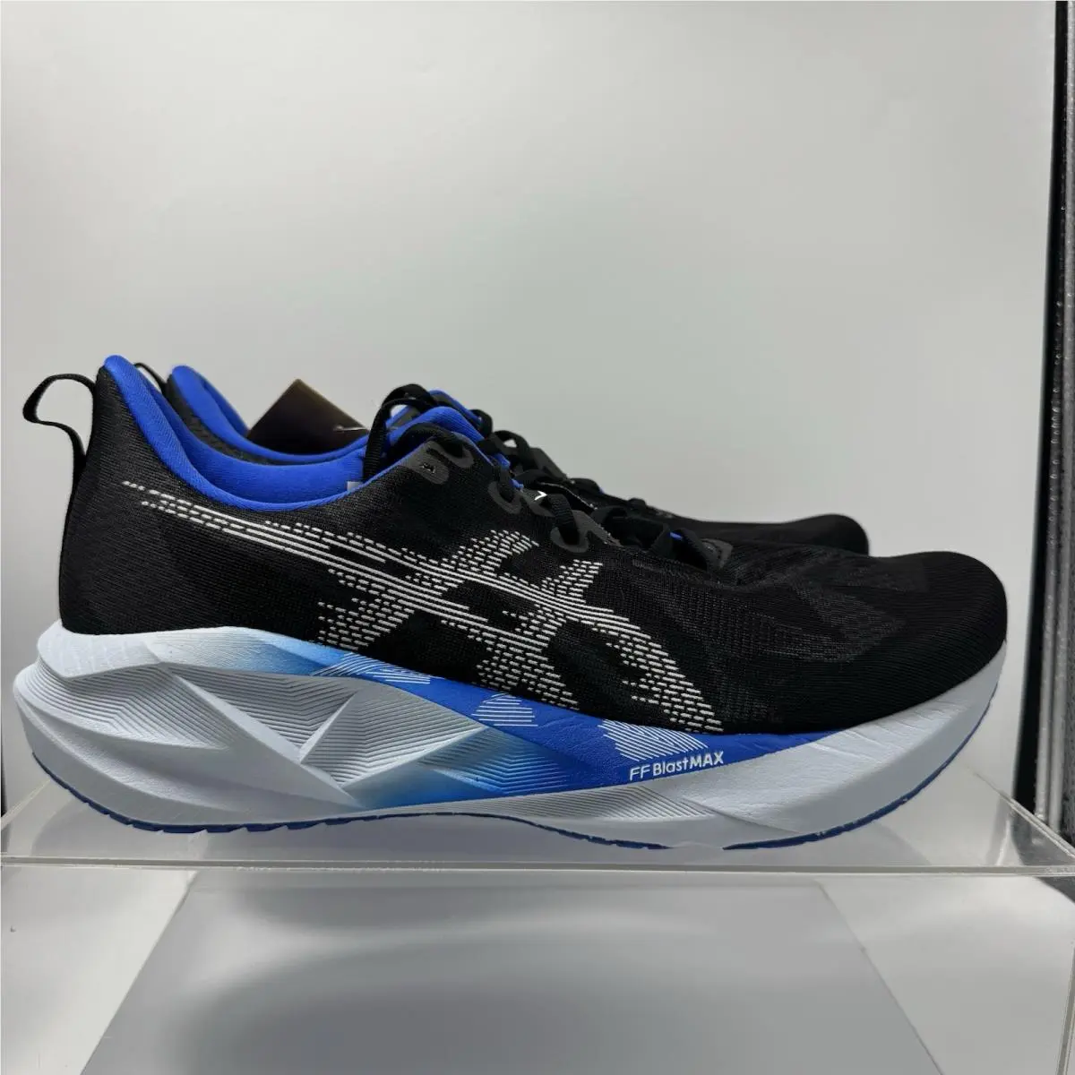Asics shoes - Asics Novsblast 5 - Novsblast - 1011b974 - Black 0