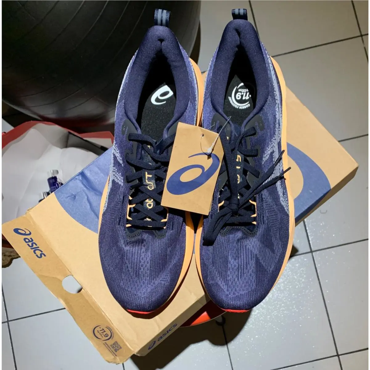 Asics shoes - ASICS Novablast - Novablast - 1011B974 - Blue 4