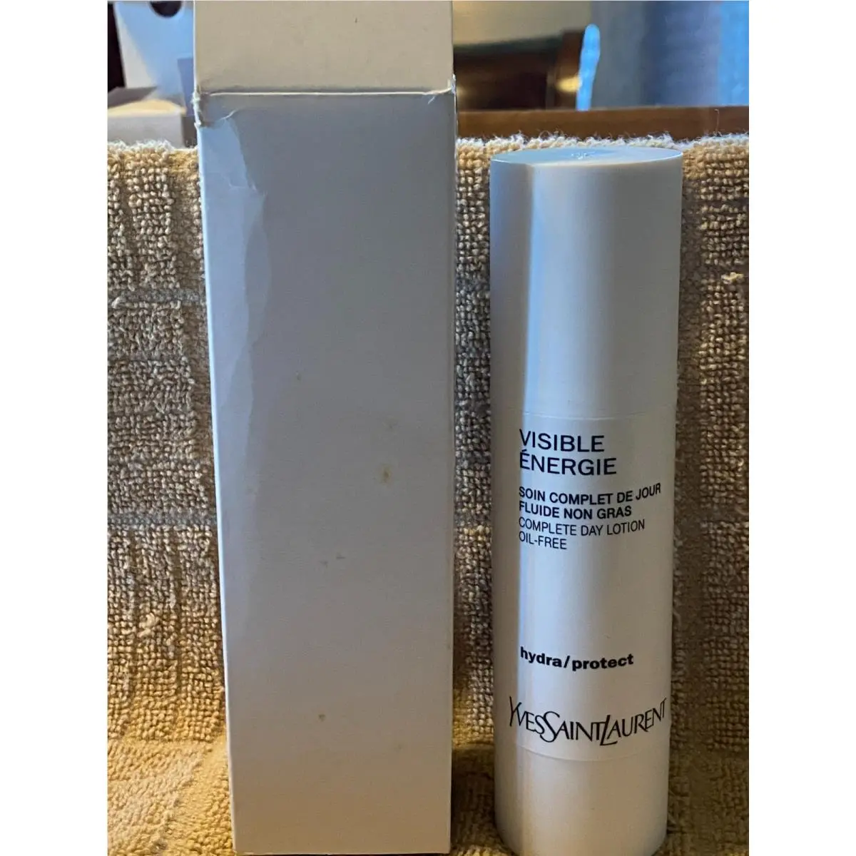 Visible Energie Complete Day Lotion Oil-free 1.6 Fl. oz by Yves Saint Laurent