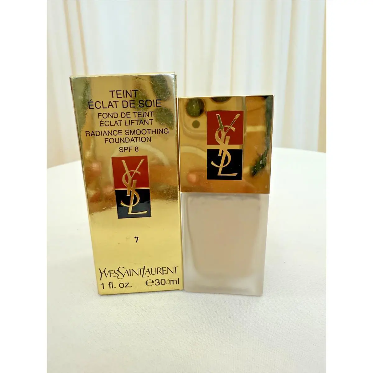 Yves Saint Laurent Radiance Smoothing Foundation Shade 7 30ml