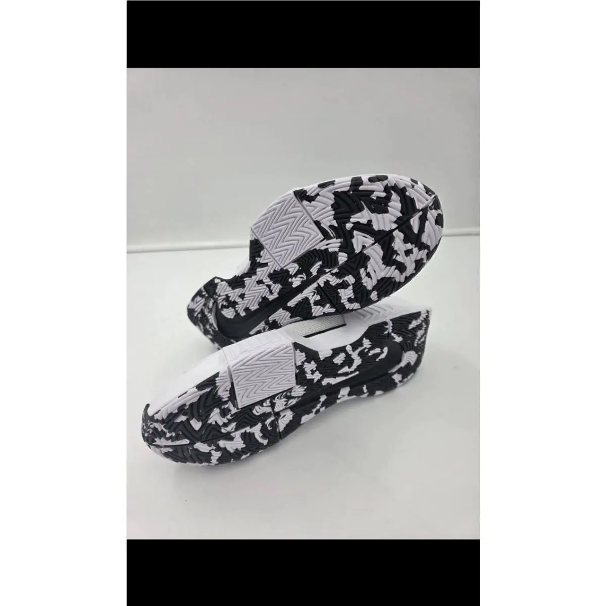 Nike shoes - Nike Zoom Challenge - Zoom Challenge - FQ4155-100 - White 5