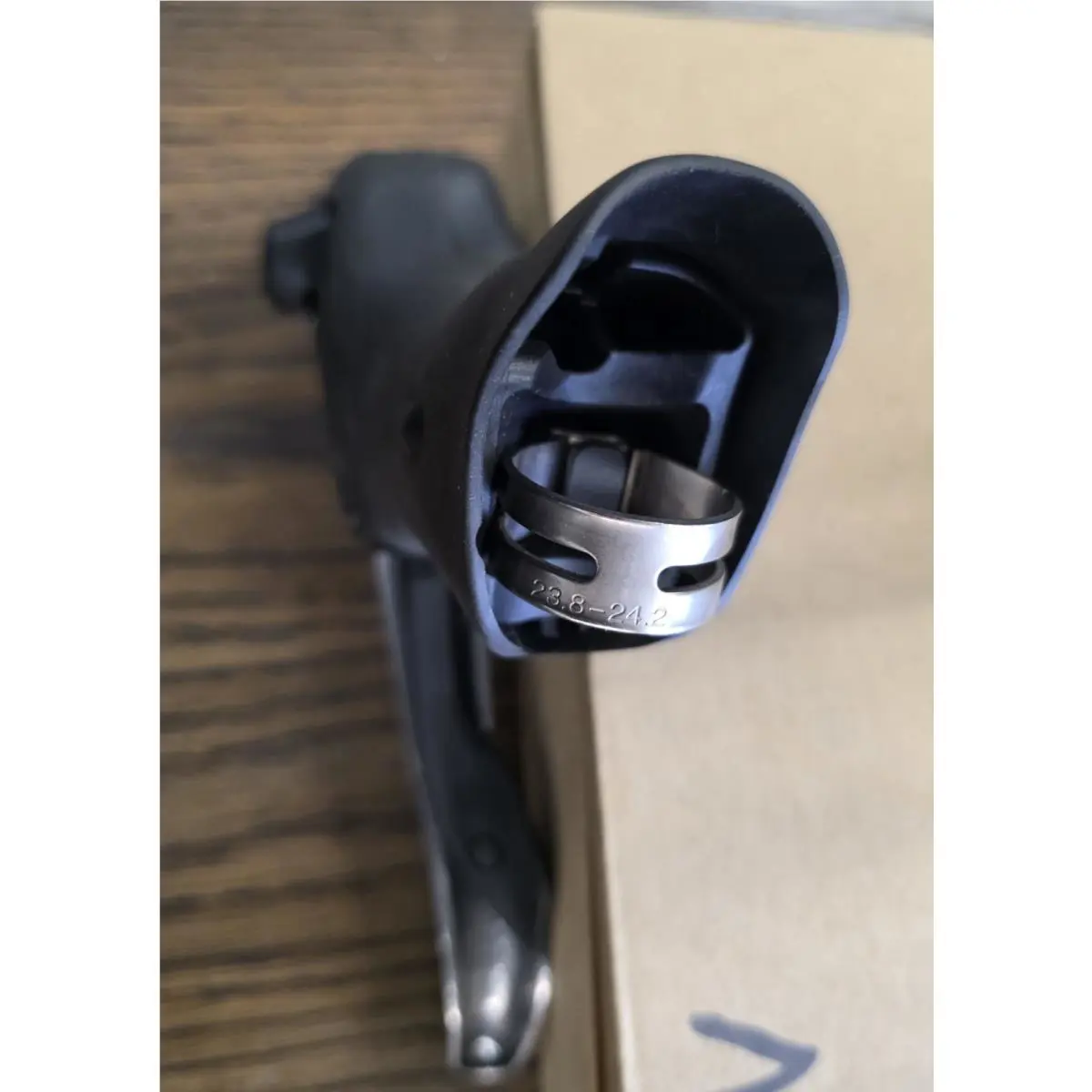 Shimano  - 105 - ST-5600 - Black 1