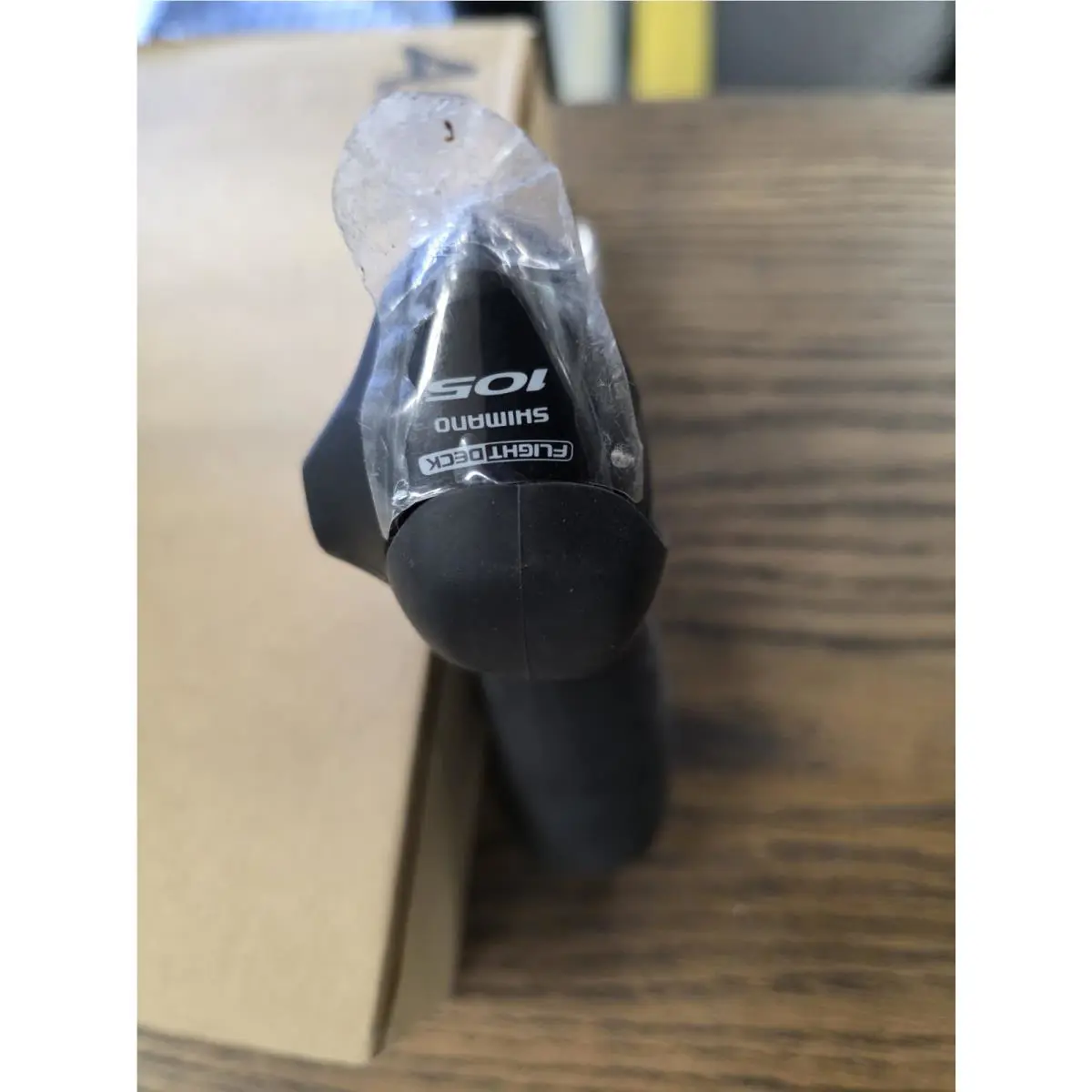 Shimano  - 105 - ST-5600 - Black 2