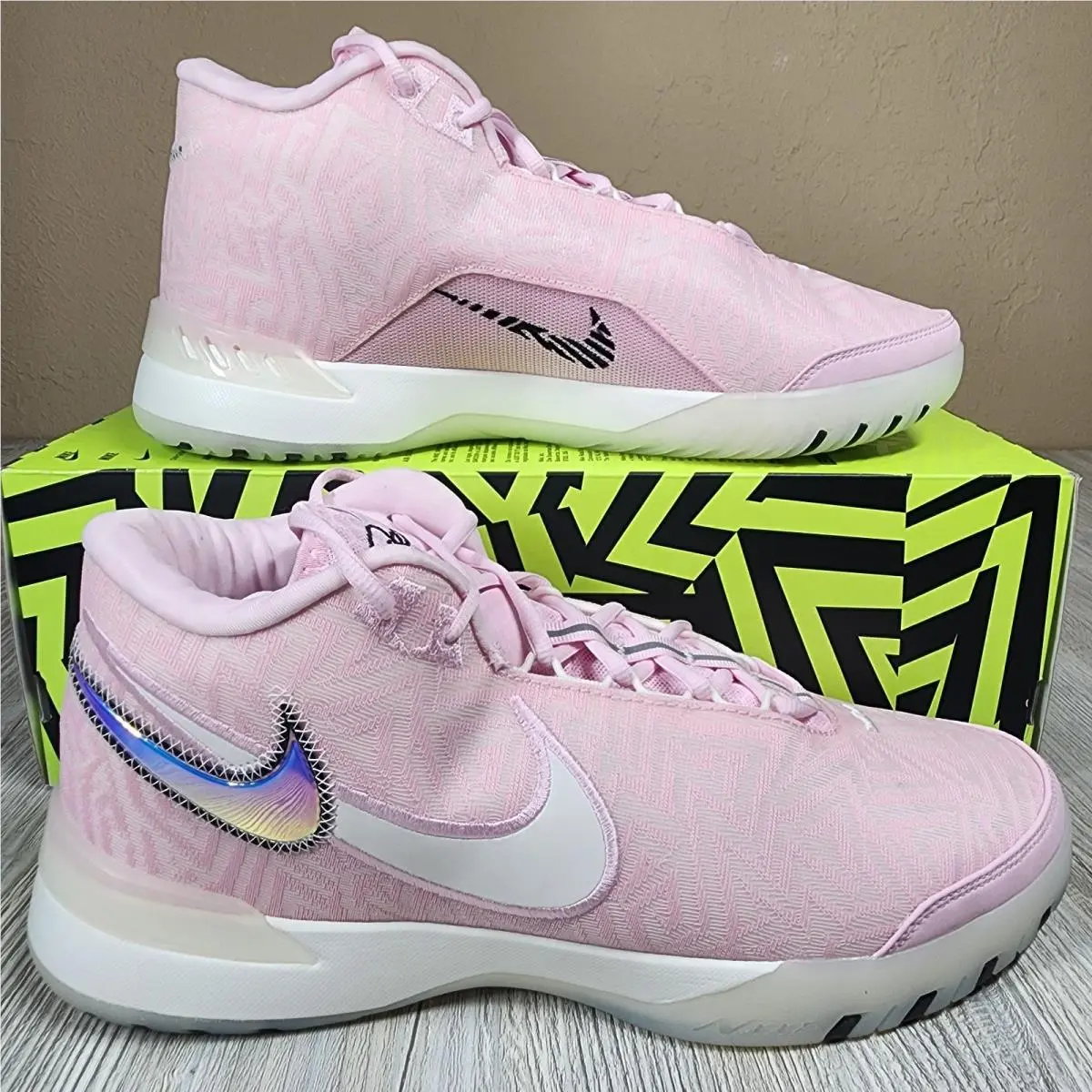 Nike Lebron Nxxt Genisus Basketball Shoe Pink Mens Size 13 HF0712-602