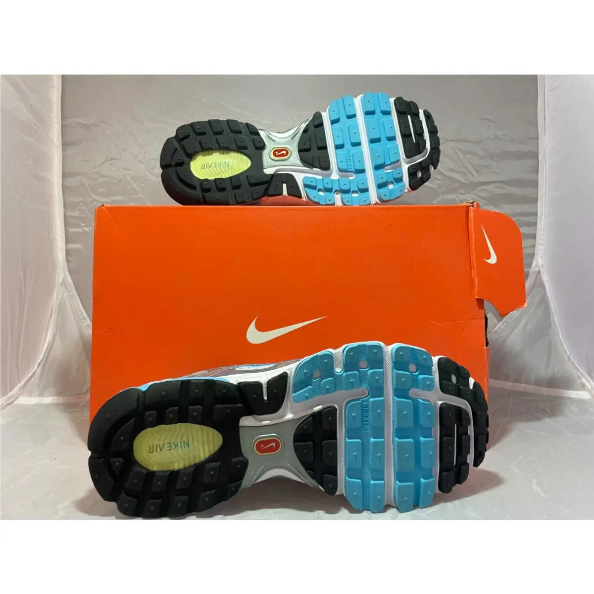 Nike shoes - Nike Air Max Moto - Air Max Moto - White 2
