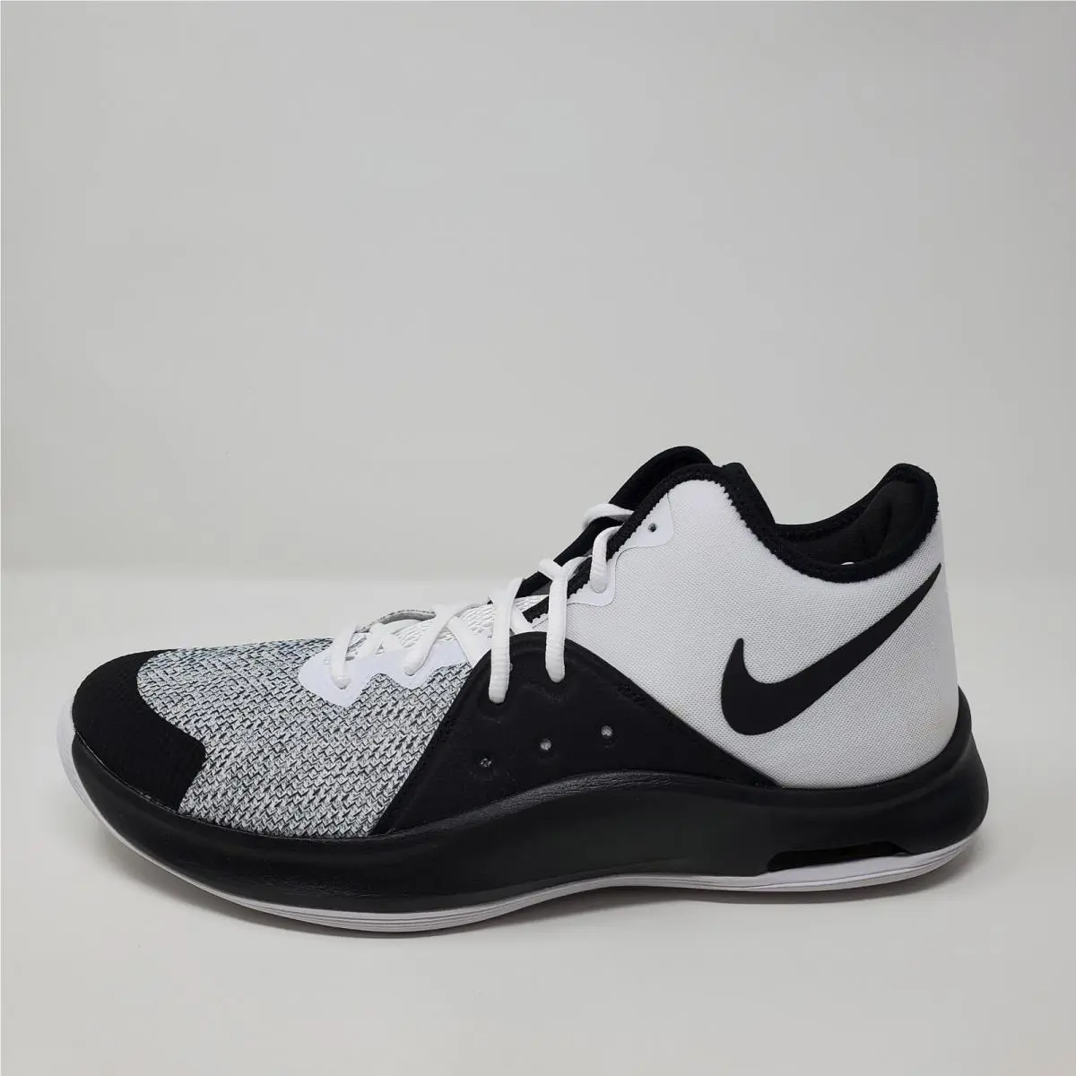 Nike shoes - Nike Air Versitile 3 - Air Versitile - AO4430-100 - Black 3