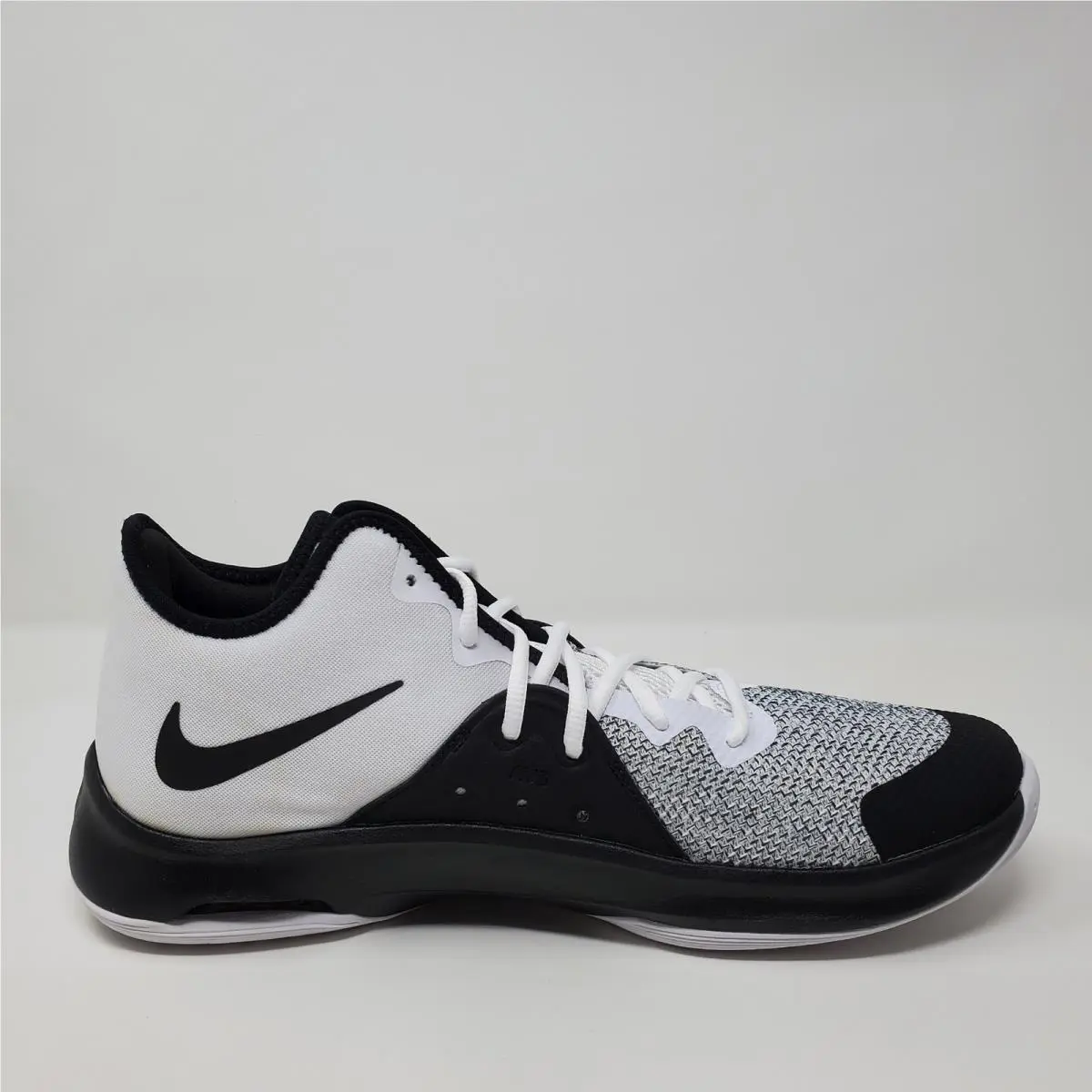 Nike shoes - Nike Air Versitile 3 - Air Versitile - AO4430-100 - Black 4