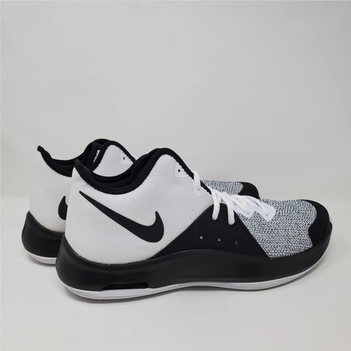 Nike shoes - Nike Air Versitile 3 - Air Versitile - AO4430-100 - Black 5