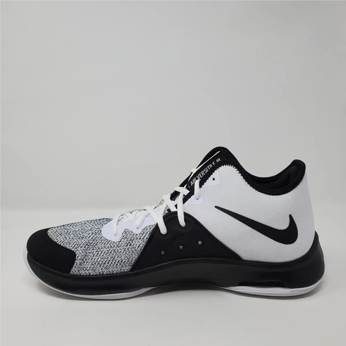 Nike shoes - Nike Air Versitile 3 - Air Versitile - AO4430-100 - Black 7