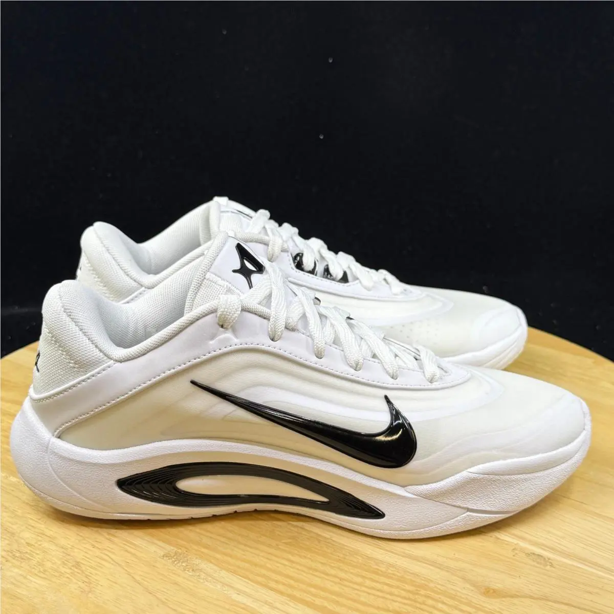 Nike shoes - White 2