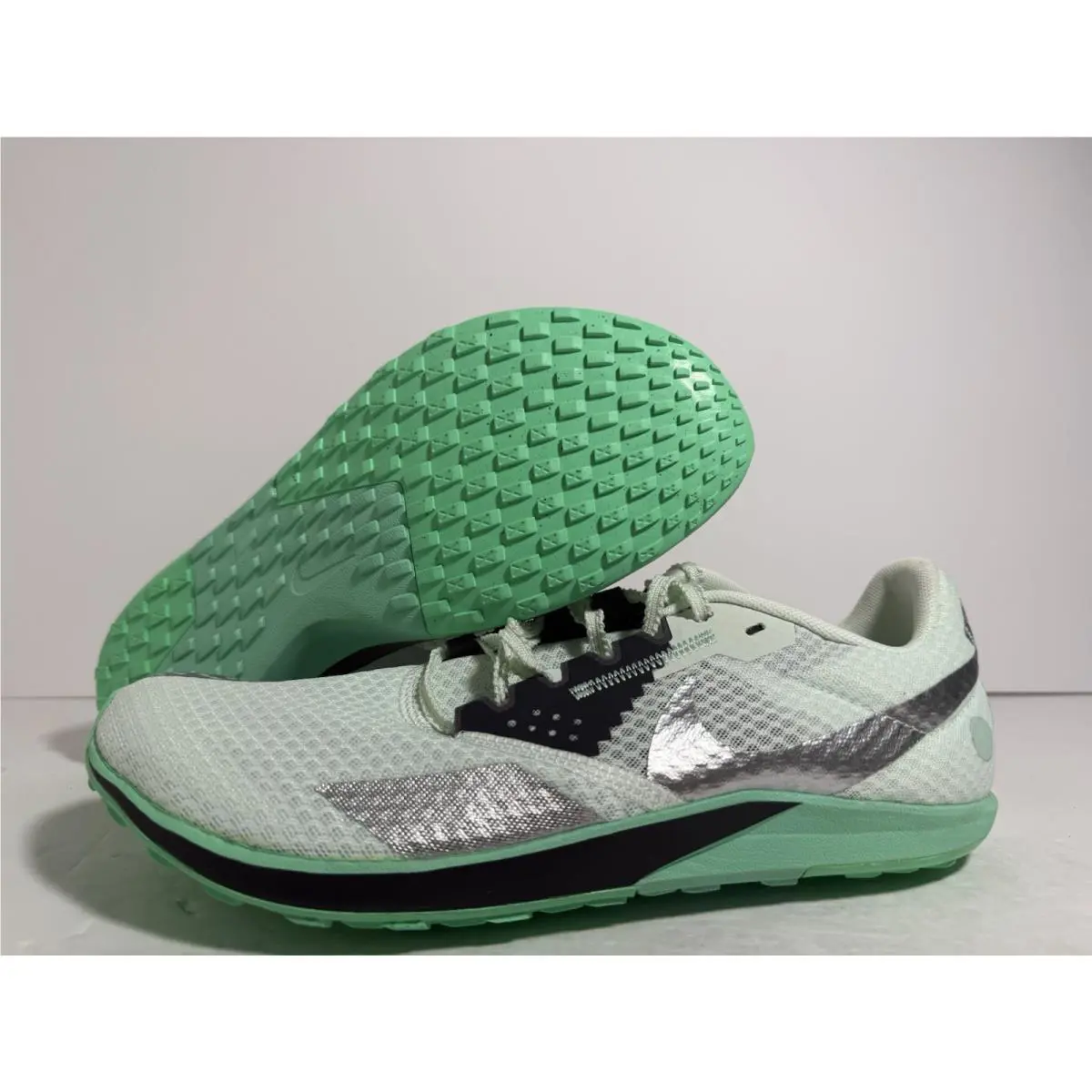 Nike Zoom Rival Waffle 6 Barely Green Spikeless DX7998-300 Men’s Size 8.5