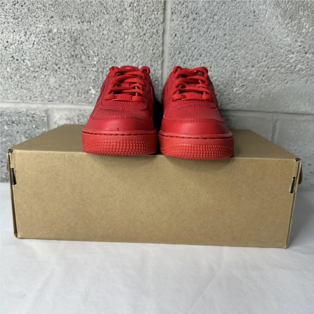 Nike shoes - Nike Air Force 1 LV8 GS - Red 1