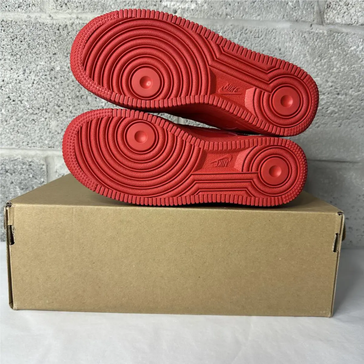 Nike shoes - Nike Air Force 1 LV8 GS - Red 3
