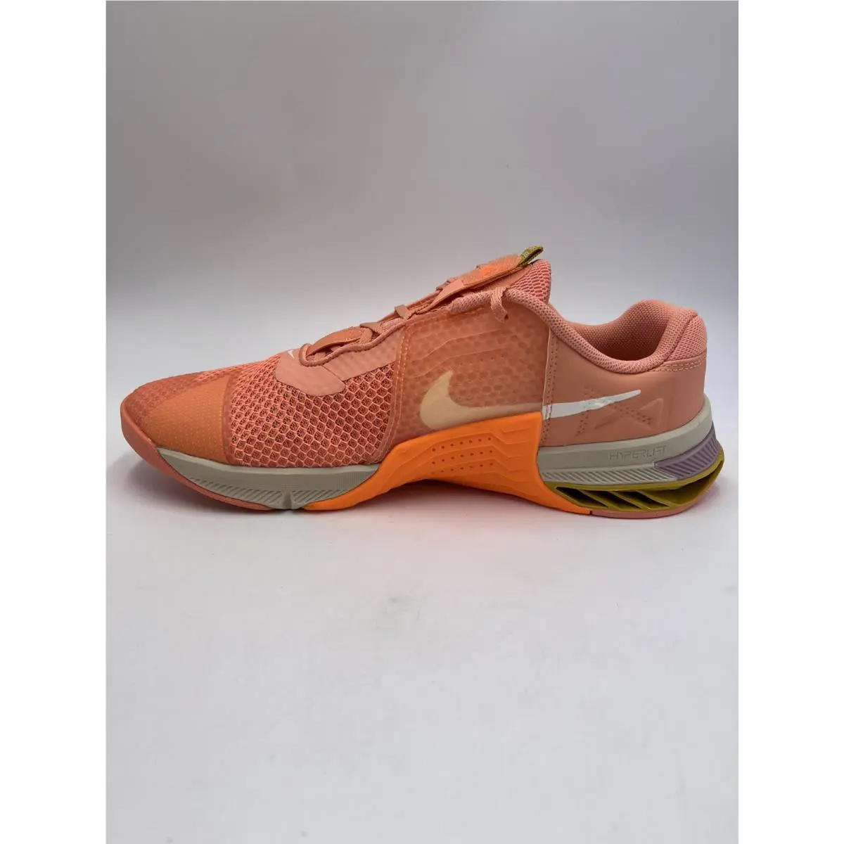 Nike shoes - Crimson Bliss (UPC: 195869214467) 1