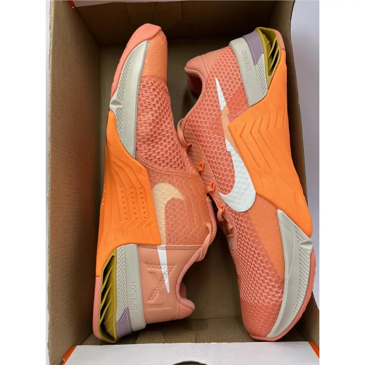 Nike shoes - Crimson Bliss (UPC: 195869214467) 6