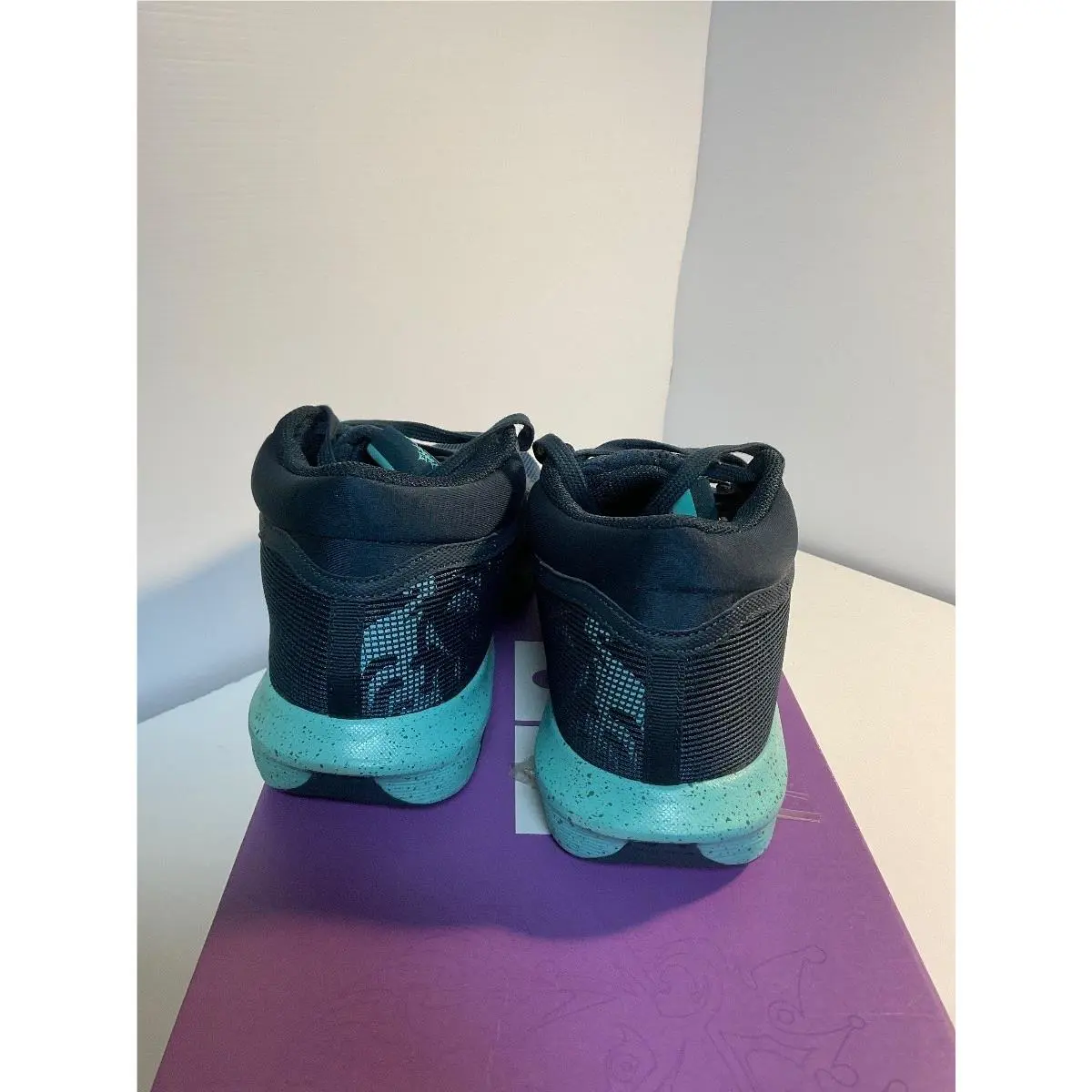 Nike shoes - LeBron Witness VIII - LeBron Witness VIII - Black 2