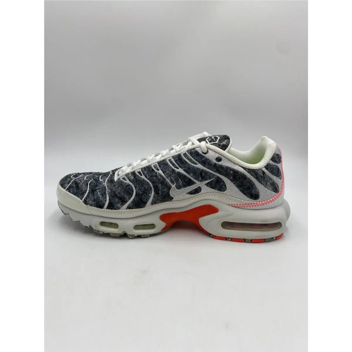 Nike shoes - Nike Air Max Plus - Air Max Plus - DA9326 100 - White/Photon Dust (UPC: 194501545846) 1