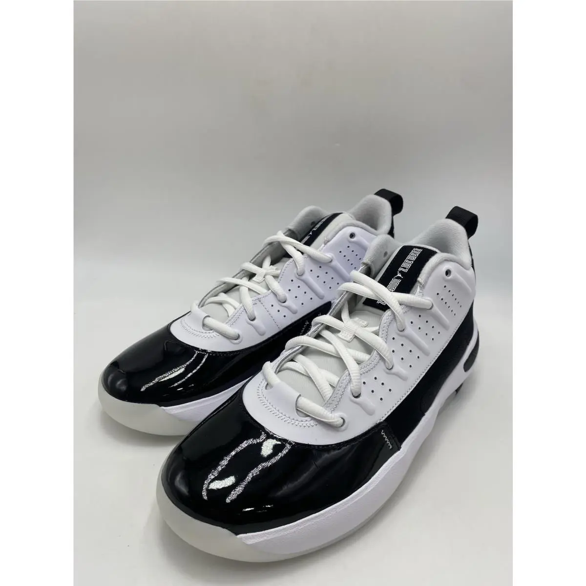 Nike shoes - Jordan Max Aura - Max Aura - HQ2091 100 - White/Black-Summit White (UPC: 198481116034) 2