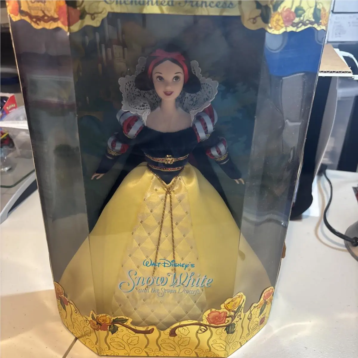 Disney`s Snow White Enchanted Princess Barbie Doll