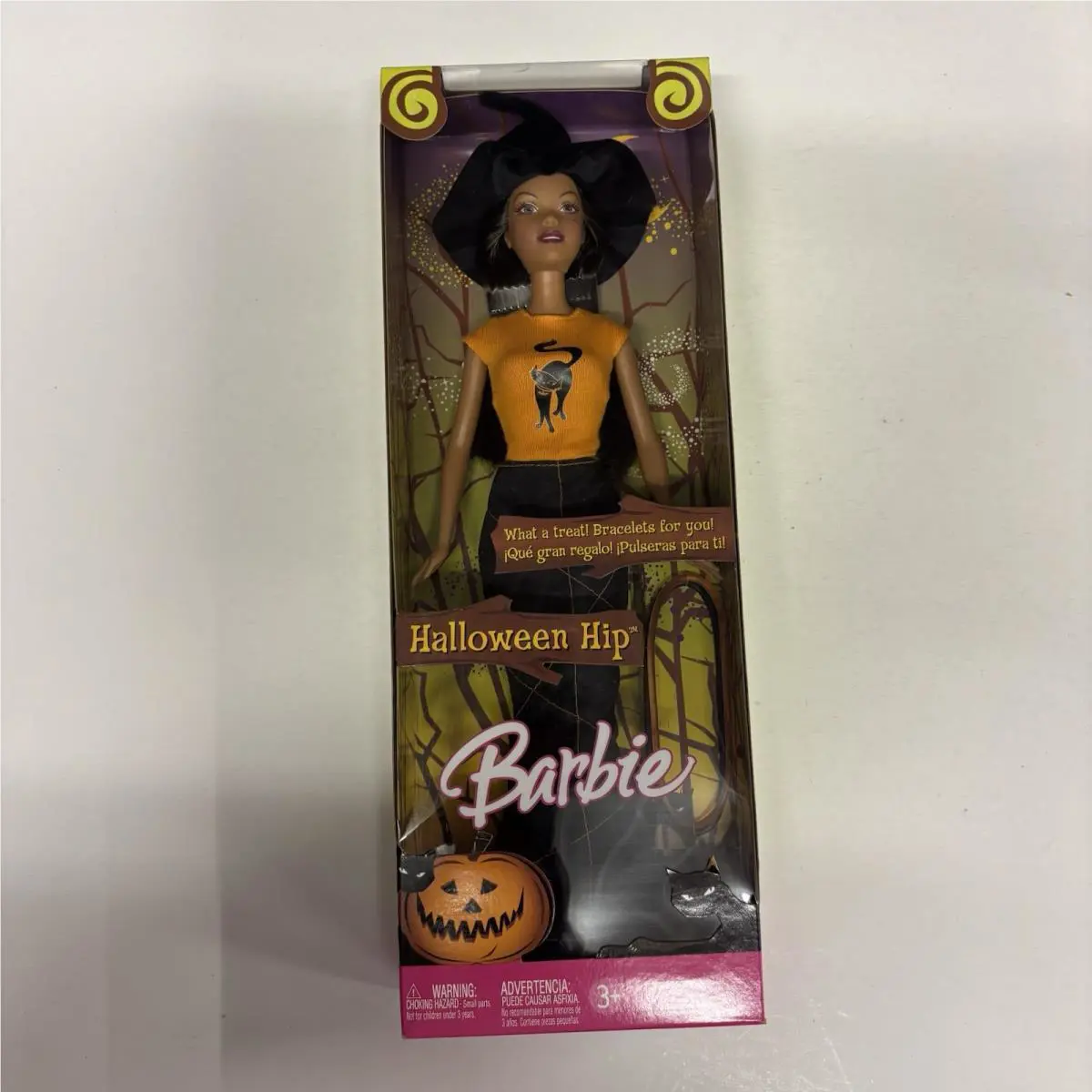 2006 Halloween Hip Barbie African American with Bracelets Accessories
