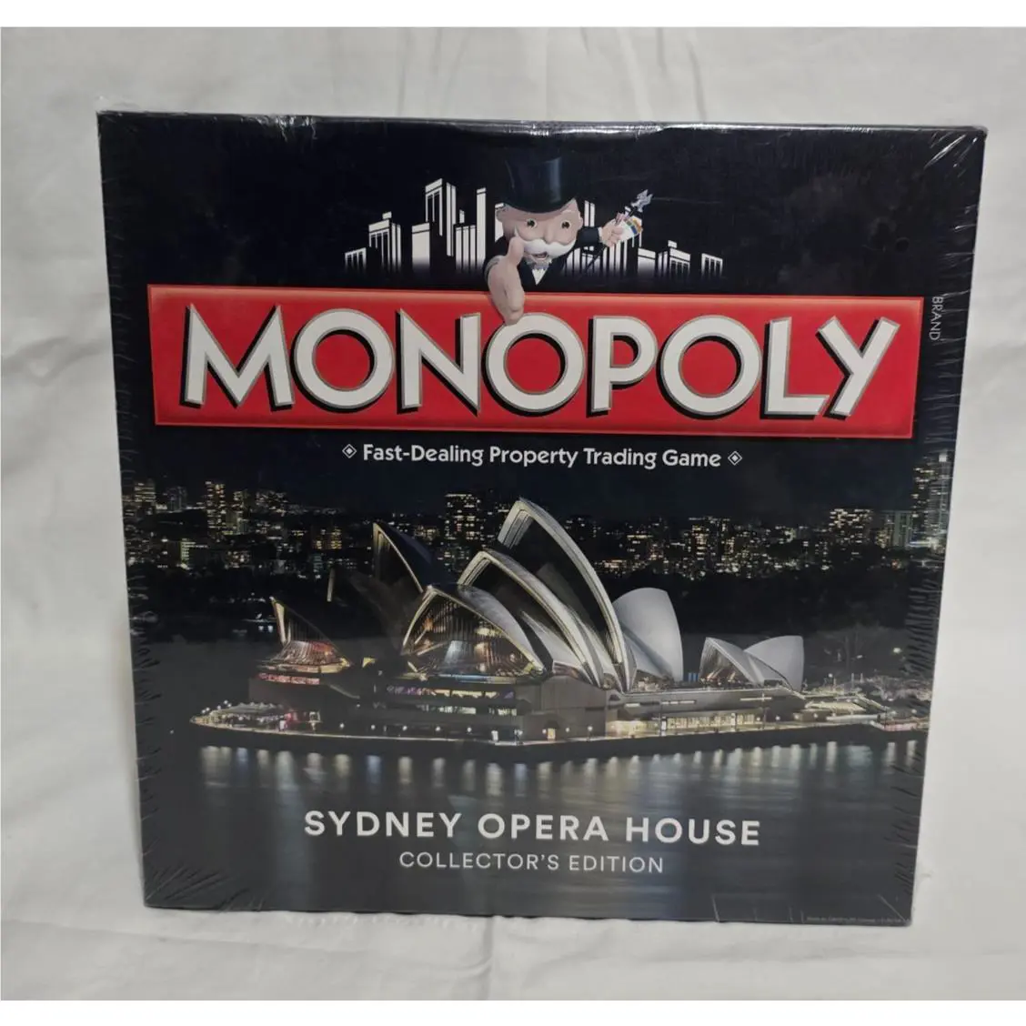 2016 Hasbro Monopoly Collector`s Edition - Sydney Opera House