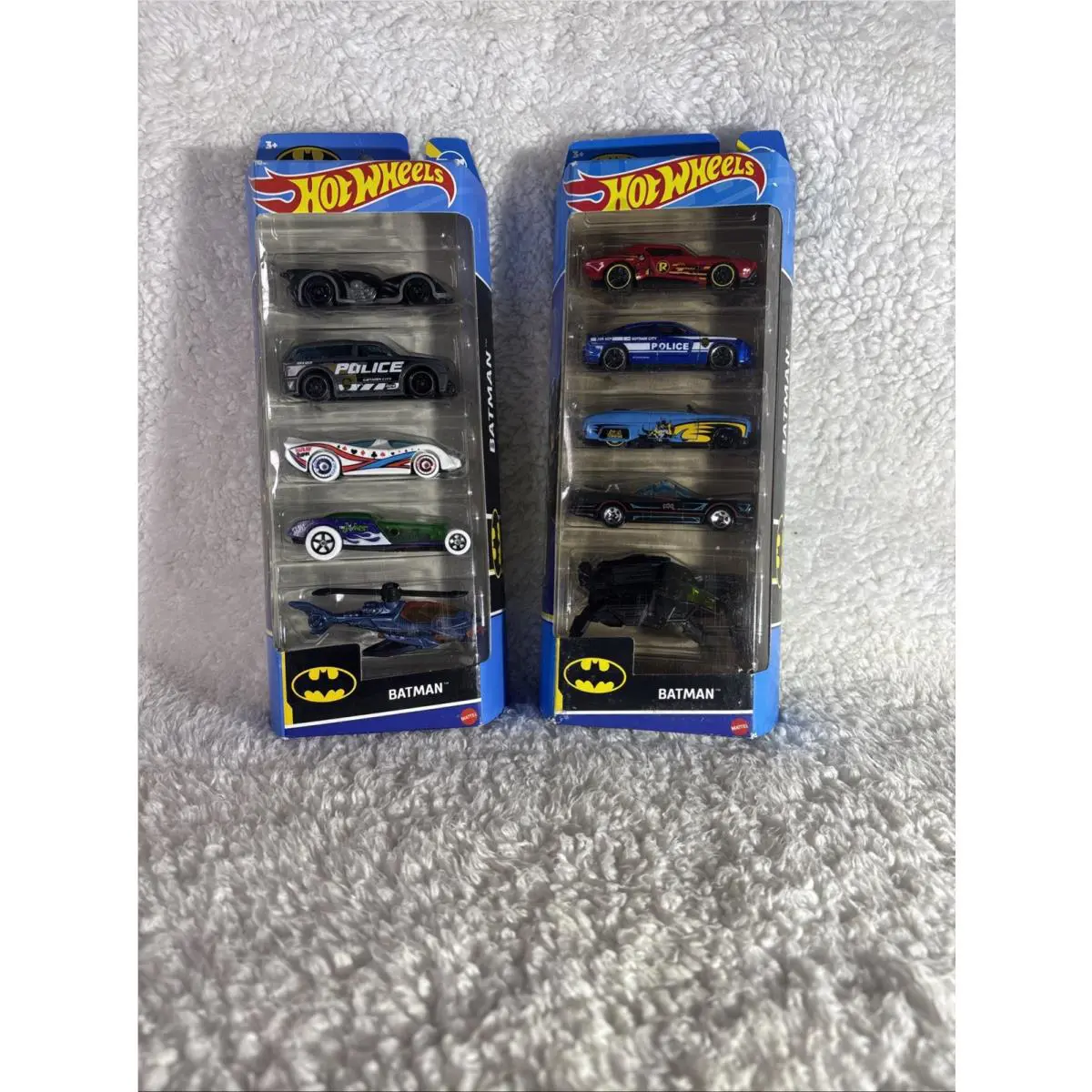 Hot Wheels Batman 5-Pack Set of 2 Batman-themed Toy 2022/2023 Cars in 1:64