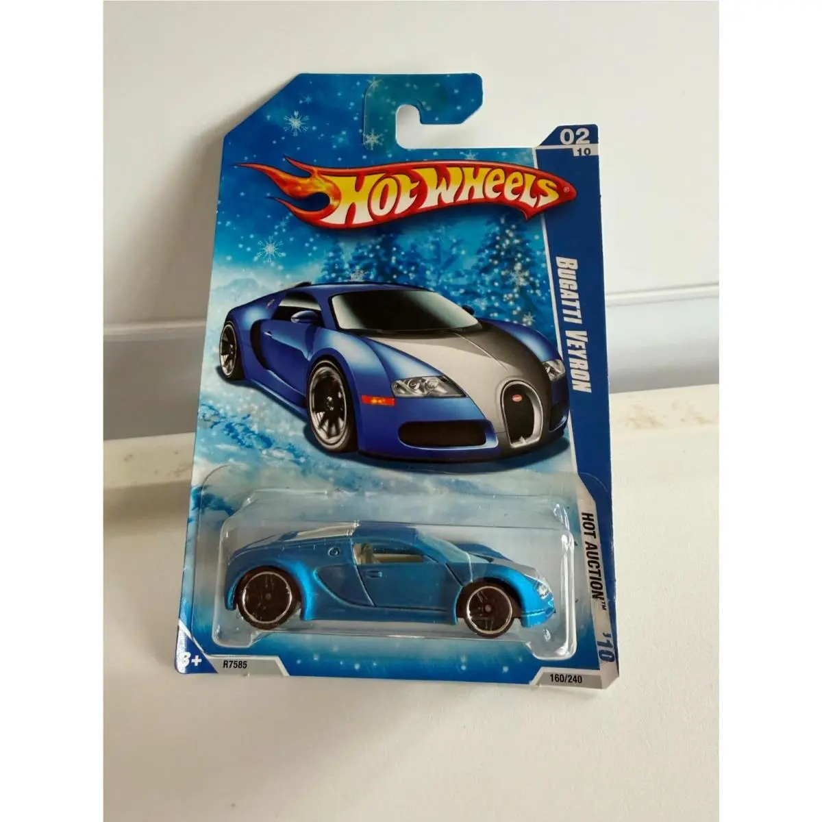 Hot Wheels Hot Auction Bugatti Veyron Satin Blue Snowflake Card A41